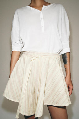SHORTS PLIEGUES RAYAS ZW COLLECTION / rayas - Zara фото 2
