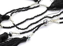 Колье Кисточки с бисером цвет черный, 95см