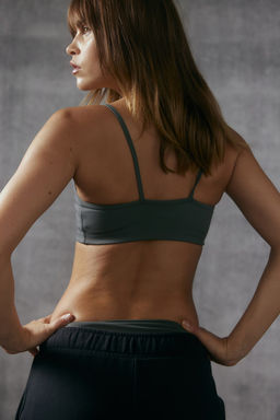 Sujetador de deporte en DryMove Light Support - H&m фото 5