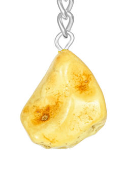 Сувенир-брелок из крупного кусочка цельного янтаря молочного оттенка