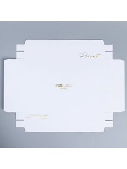 Цена за 5 шт. Коробка кондитерская для муссовых пирожных «Present», 27×17.8×6.5 см