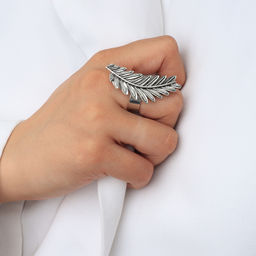 Кольцо Лист папоротник мини, цвет чернёное серебро, безразмерное - Qf фото 4