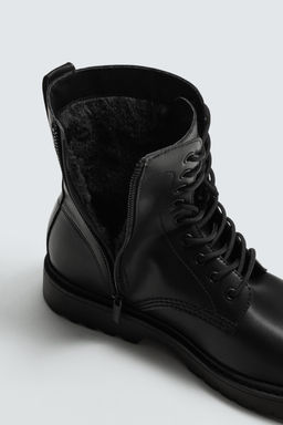 CHUNKY LACE-UP BOOTS