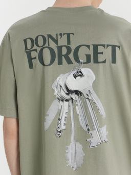 Футболка мужская серая с принтом и надписью "dont forget"