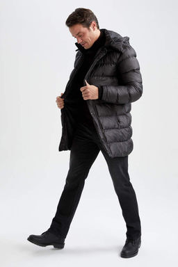 Пуховик приталенного кроя с капюшоном - Defacto фото 4