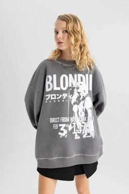 Плотный потертый свитшот с круглым вырезом Cool Blondie Oversize с эффектом потертостей - Defacto фото 3