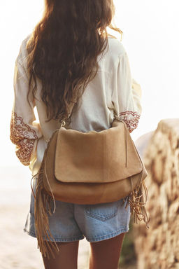 SPLIT SUEDE CROSSBODY BAG WITH FRINGING