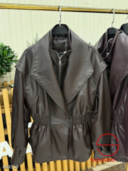 Куртка женская косуха весенняя