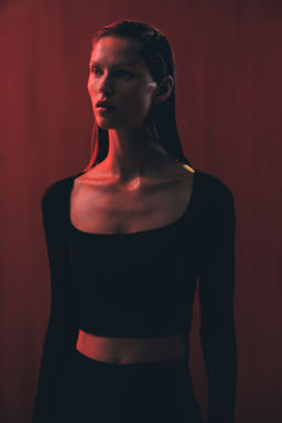 Top de deporte con SculptMove - H&m фото 3