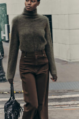 HIGH NECK CASHMERE AND WOOL SWEATER