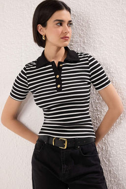 Trendyolmilla Siyah Cizgili Fitted/Vucuda Oturan Esnek Orme Bluz TWOSS25BZ00544