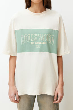 TRENDYOLMILLA Tas %100 Pamuk Renk Bloklu Sehir Bask?l? Oversize/Genis Kesim Orme T-Shirt TWOSS24TS00079 фото 5