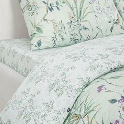 Постельное белье Муза (поплин зима-лето) Евро/Пододеяльник стеганый (молния): 1 шт. - 215*200; Простыня: 1 шт. - 215*240; Наволочка (клапан): 2 шт. - 70*70; Зима - лето