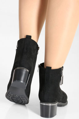 Ботинки из искусственной замши