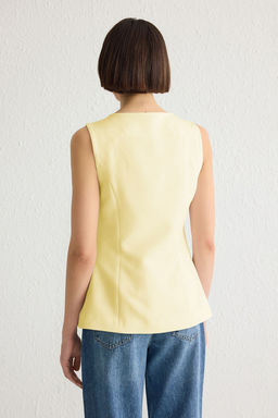 Sar? Fitted Kare Yaka Kal?n Ask?l? Yelek Yelek TWOSS25YE00026