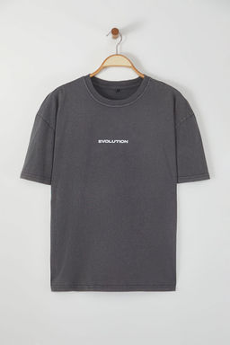 Trendyolmilla Man Antrasit Unisex Oversize/Genis Kesim Soluk Efekt Kelebek Bask?l? %100 Pamuk T-Shirt TMNSS25TS00013  фото 9