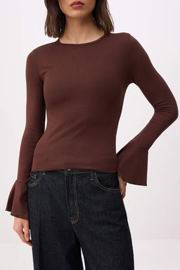 Kahverengi Fitted/Vucuda Oturan Volanl?/F?rf?rl? Yumusak Orme Bluz TWOSS26BZ00152