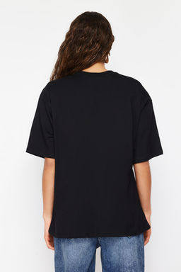 Siyah %100 Kal?n Pamuklu Premium Oversize/Genis Kal?p Bisiklet Yaka Orme T-Shirt TWOSS23TS00040