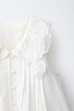 MONO CORTO CUELLO BOBO BORDADOS / Blanco roto