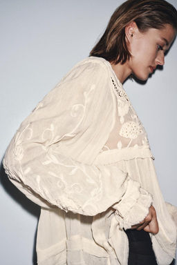 EMBROIDERED AND BEADED STRUCTURED BLOUSE - Zara фото 4