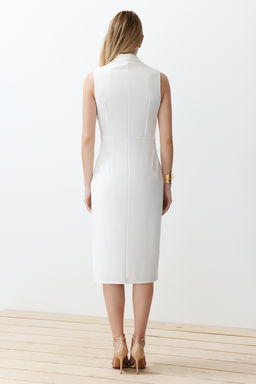 Ekru Vucuda Oturan Dugme Detayl? Y?rtmacl? Midi Kalem Etek Dokuma Elbise TWOSS23EL02256