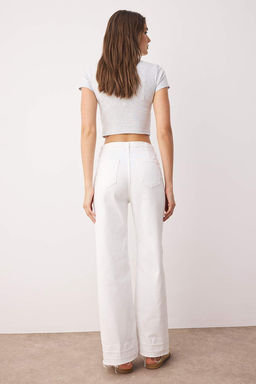 Beyaz Yuksek Bel Nervur Detayl? Paca Kesikli Wide Leg Jeans TWOSS25JE00310 - Trendyolmilla фото 4