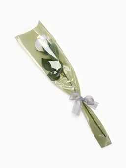 Цена за 2 шт. Дымная мыльная белая роза