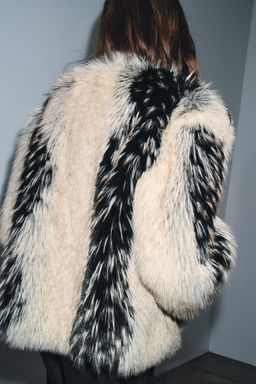 SHORT FAUX FUR COAT ZW COLLECTION - Zara фото 3