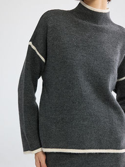 Yar?m Bal?k?? Yaka Kad?n Triko Kazak