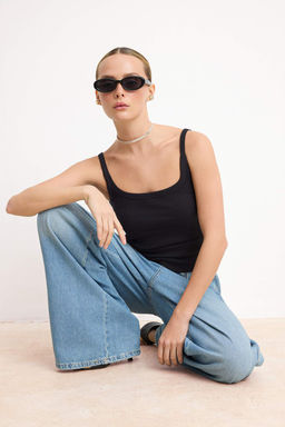 Siyah Fitted/Vucuda Oturan Kare Yaka Kolsuz Aplike Fitilli Esnek Orme Atlet TWOSS26AL00015