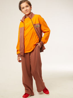 Костюм спортивный