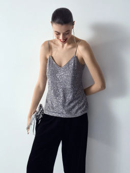 Топ с пайетками на бретелях - Emka фото 3