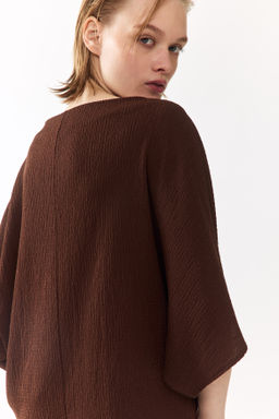 Top efecto arrugado con escote barco - H&m фото 5