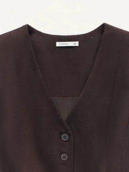 Приталенный жилет с вискозой в составе / Zarina