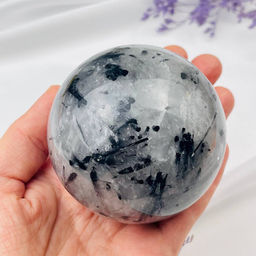 Шар из Кварца с включением Турмалина