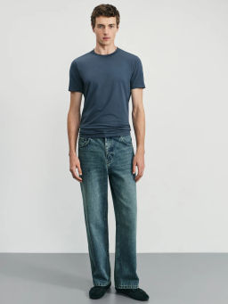 Базовая футболка slim fit / Zarina