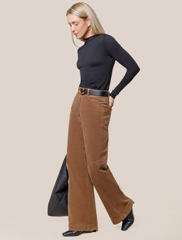 Джемпер с цельнокроеным воротом из премиального хлопка