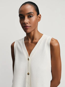 Трикотажный жилет в рубчик / Zarina  фото 7