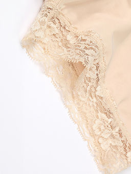 Моделирующие трусы с накладками