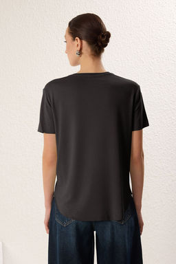 TRENDYOLMILLA Bordo More Sustainable Soluk efektli Modal Kumas Oversize/Genis Kesim Orme T-Shirt TWOSS25TS00124  фото 5