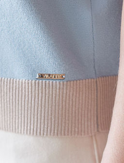 Джемпер с коротким рукавом тонкой вязки из вискозы с люрексом