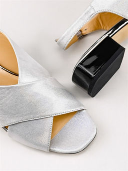 Босоножки 004-2421-R873-01