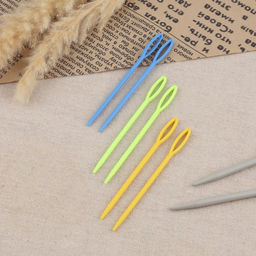 Цена за 11 шт. Иглы для сшивания, пластиковые, d=3 мм, 9 см, 10 шт., разноцветные