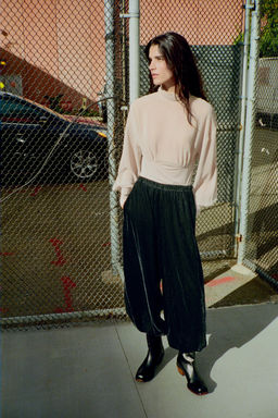 GEORGETTE BODYSUIT WITH BACK DETAIL