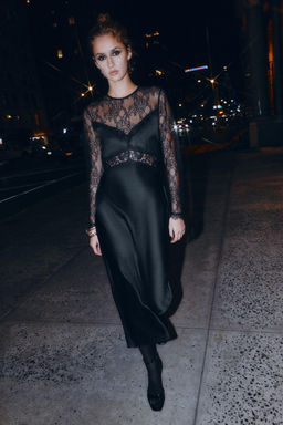 LONG DRESS WITH COMBINED LACE