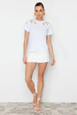 TRENDYOLMILLA Siyah Brode Nak?sl? Basic/Regular Kal?p Orme T-Shirt TWOSS24TS00069  фото 17