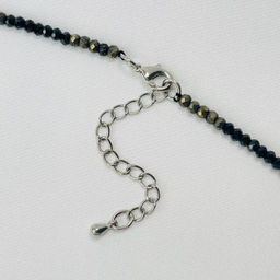 Чокер из Пирита и Шпинели