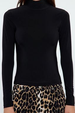 Siyah Fitted/Vucuda Oturan Uzun Kollu Dik Yaka Fitilli Esnek Orme Bluz TWOAW25BZ00078