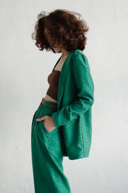 9963 Костюм брючный зелёный в горох - Martichelli фото 23