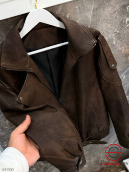 Кожаная куртка весенняя